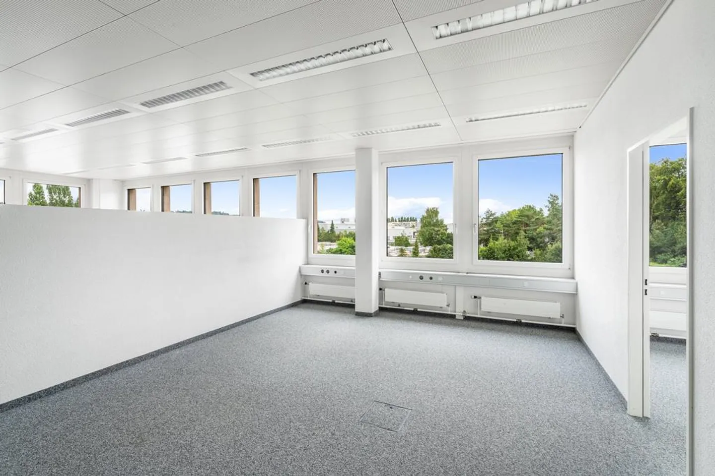 Bureaux attrayants et aménagés dans un emplacement de choix - Photo 6 sur 10
