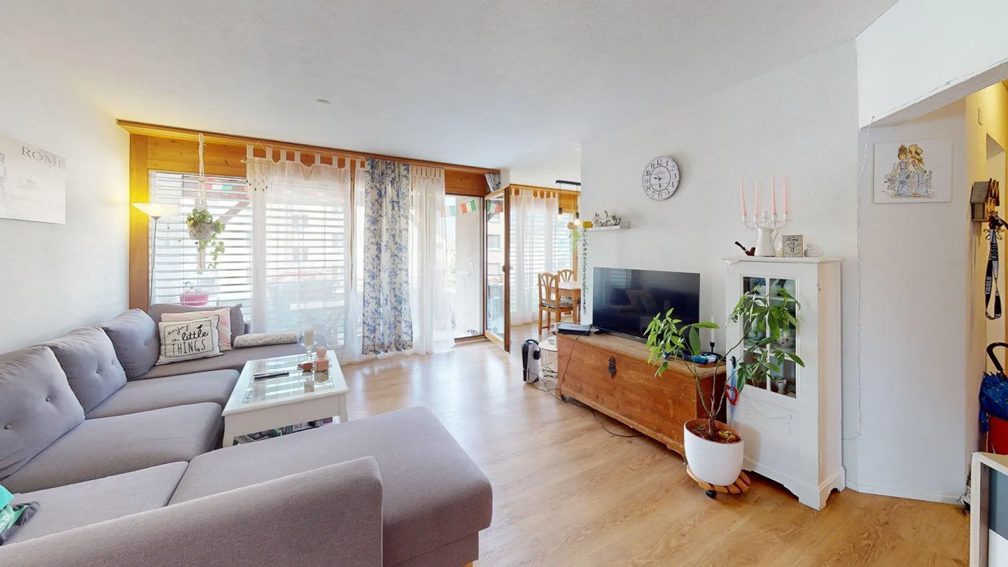 helle Wohnung mit Bergpanorama an attraktiver Lage - Foto 1 von 16