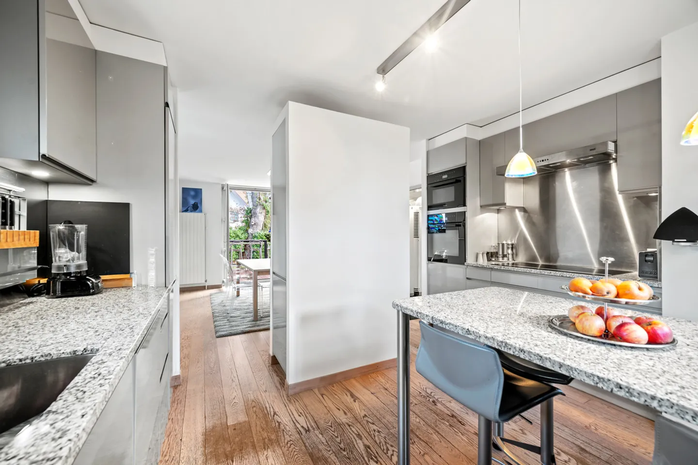 Beautiful family home with pool in the heart of Chêne-Bougeries - Photo 10 of 13