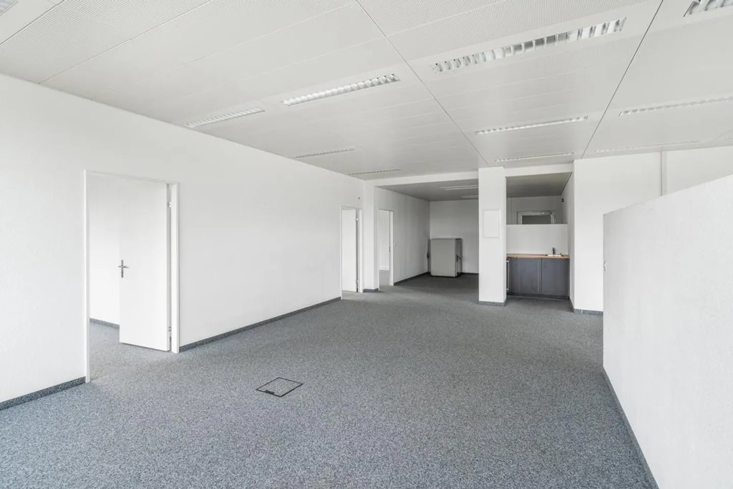 Bureaux attrayants et aménagés dans un emplacement de choix - Photo 10 sur 10