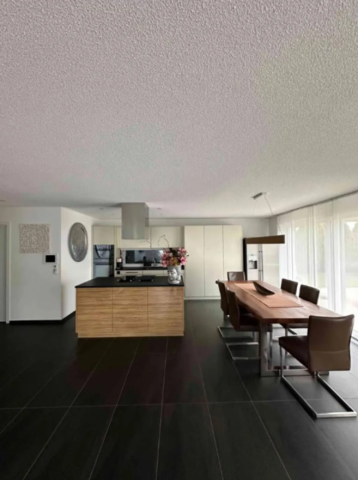 Luxuriöses Einfamilienhaus mit Garten - Foto 7 von 10