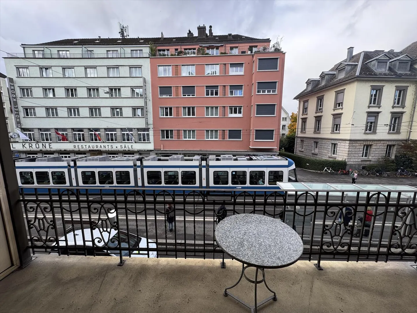 Central Practice Space on Schaffhauserstrasse 6, Zurich - Photo 10 of 11