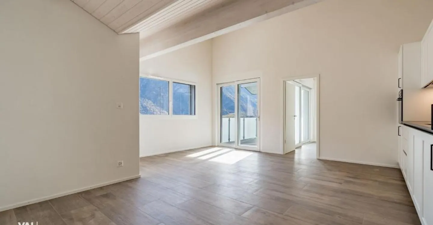 A new penthouse to fully enjoy daily life - Photo 2 of 11