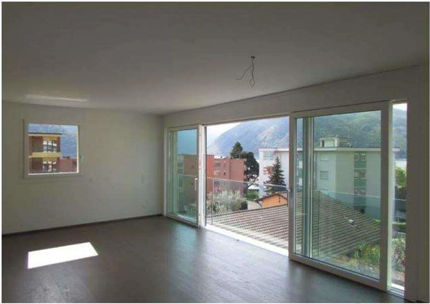 APARTMENT WITH ROOF TOP LAKE VIEW - Photo 2 of 8