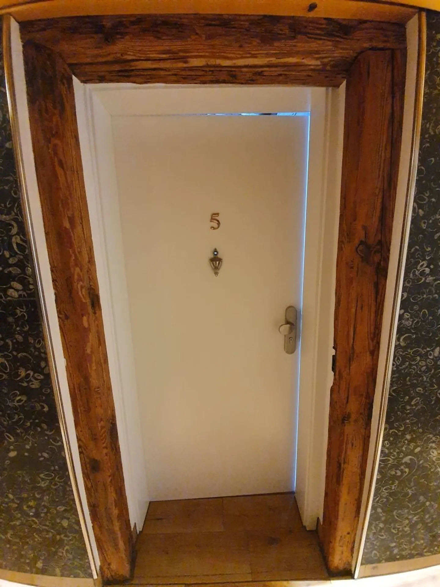 Camera singola arredata, tutto incluso - Foto 2 di 16