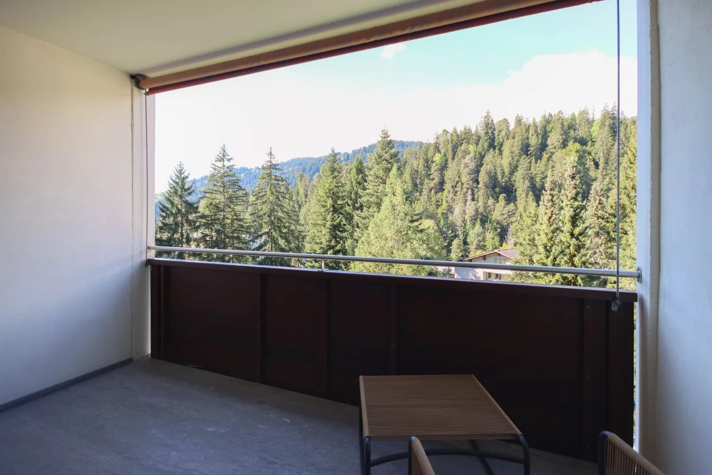 Appartement de vacances entièrement rénové de 1½ pièces au 5ème étage près des remontées mécaniques de Laax dans 'Rancho' - Photo 9 sur 16