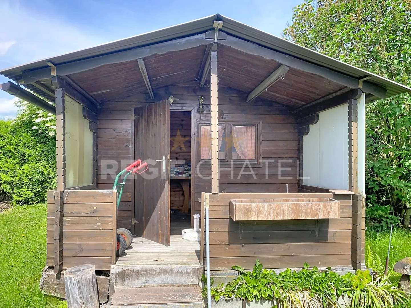 Charming Detached House - Photo 8 of 8