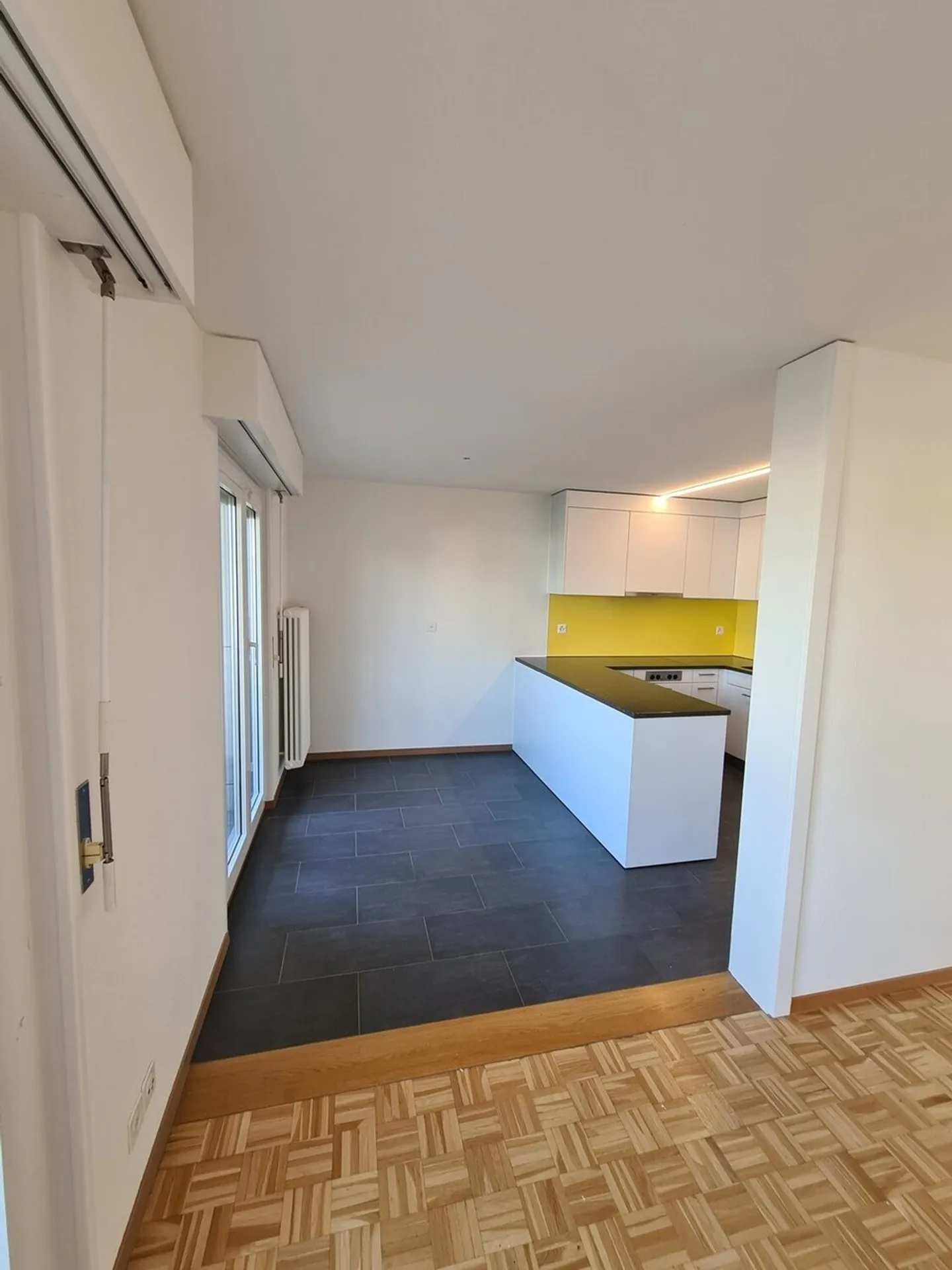 Charmante 4,5 Zimmer in einem familienfreundlichen Viertel, nahe aller Annehmlichkeiten - Foto 4 von 12