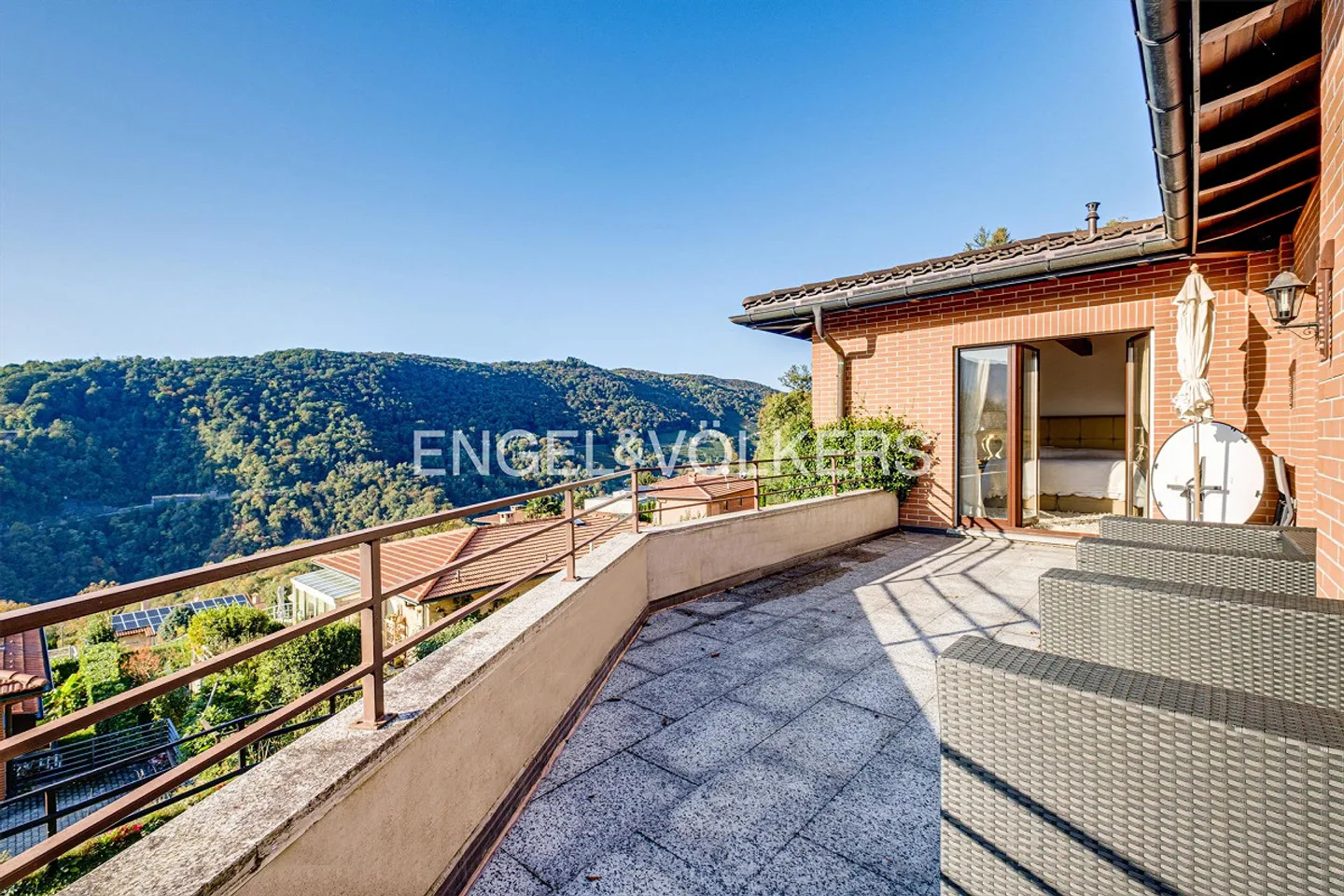Posizione soleggiata con bella vista sul lago - Foto 7 di 11