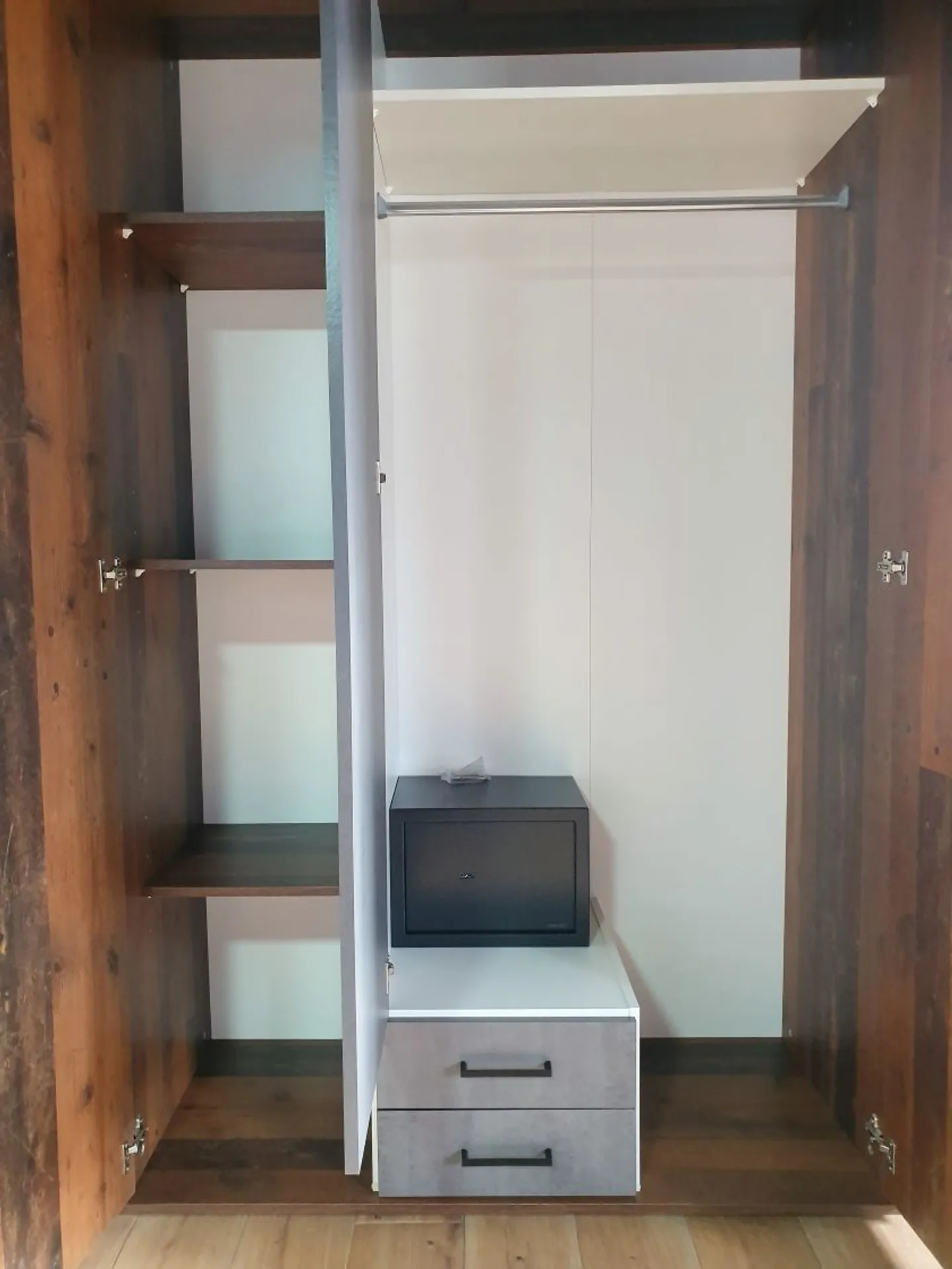 Camera singola arredata, tutto incluso - Foto 12 di 16