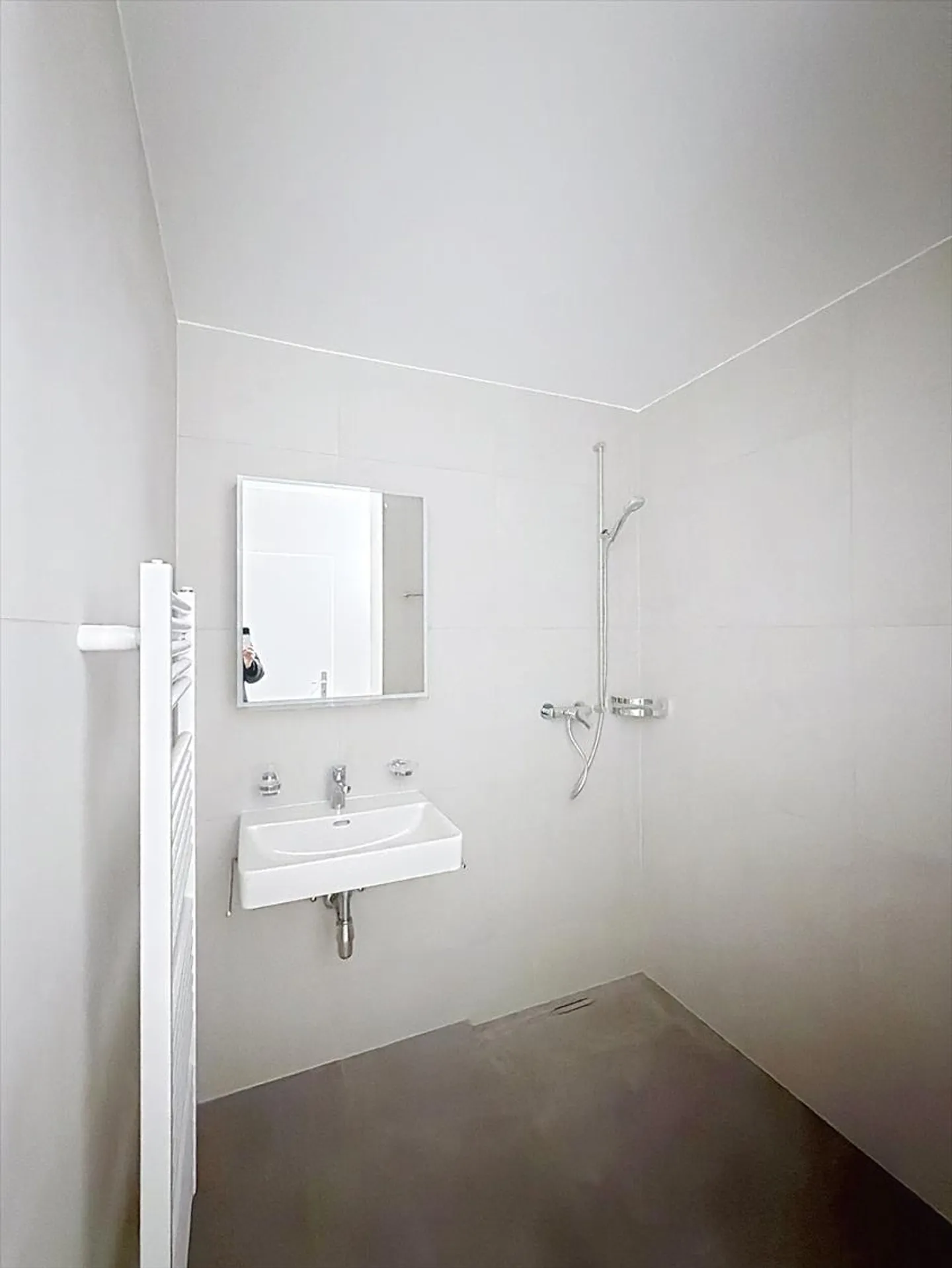 2-room apartment - Photo 2 of 3