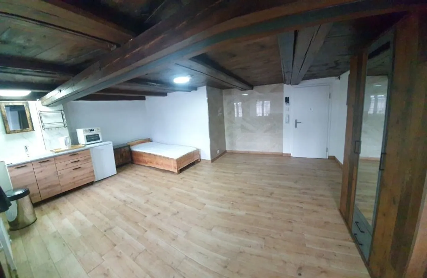 Camera singola arredata, tutto incluso - Foto 16 di 16