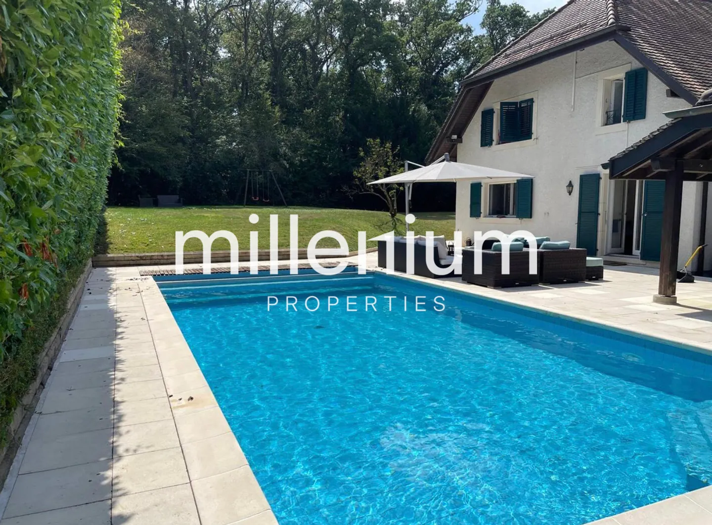 Magnificent House with Pool in Vessy - Photo 2 of 13