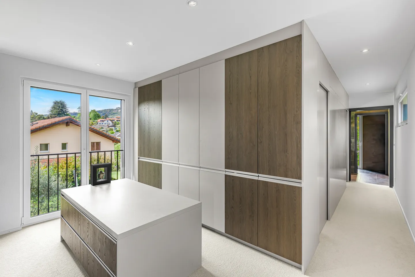 Villa individuelle avec magnifique piscine dans quartier résidentiel! - Photo 11 sur 14