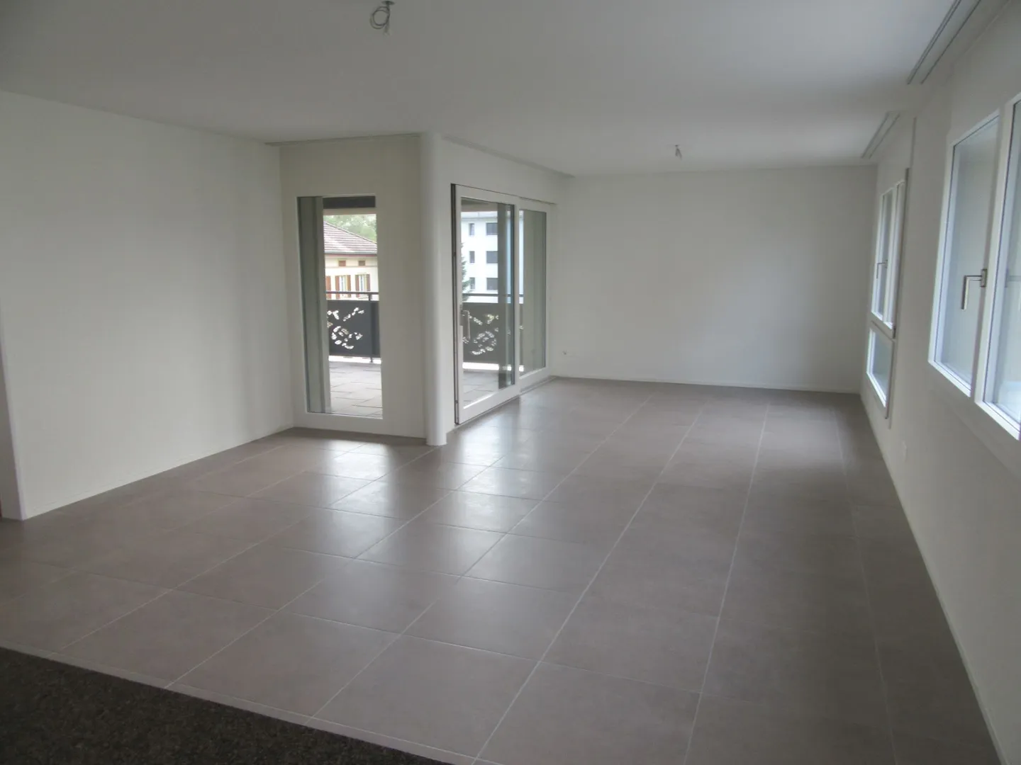 In the Heart of Schötz - Modern 4.5 Room Apartment - Photo 5 of 14