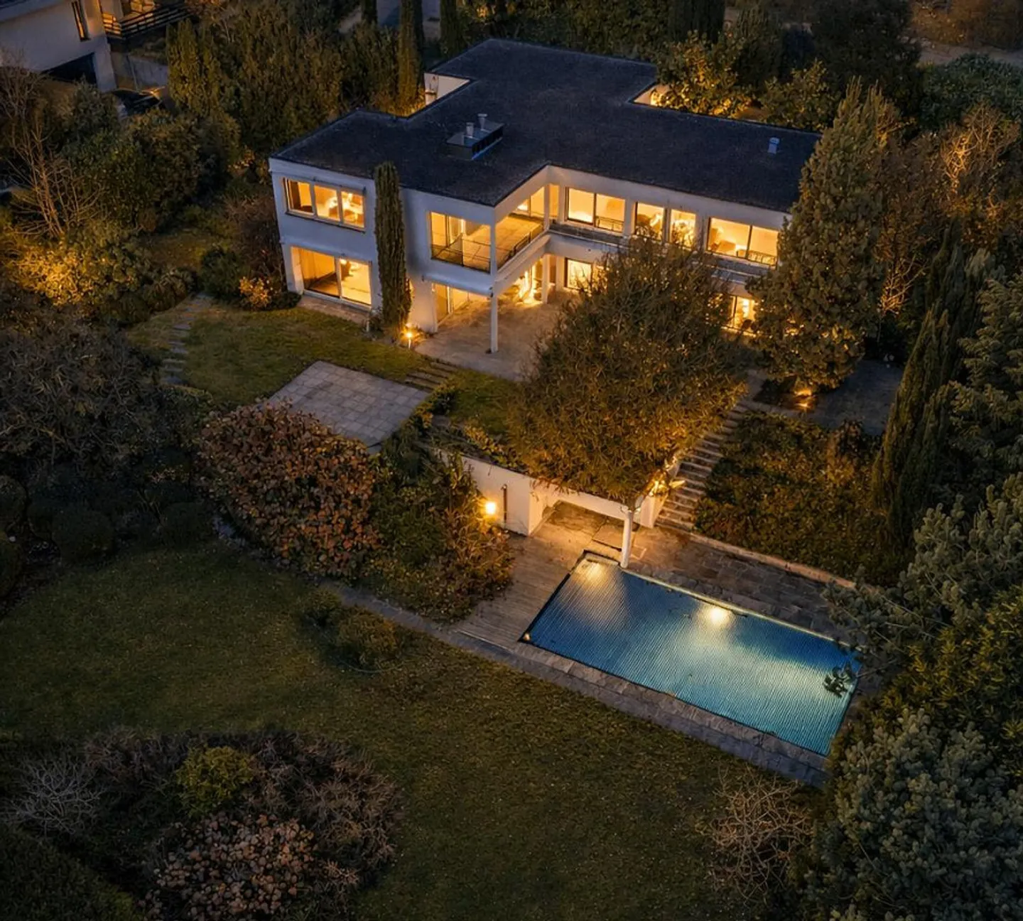 Villa con vista lago e potenziale - Foto 2 di 5