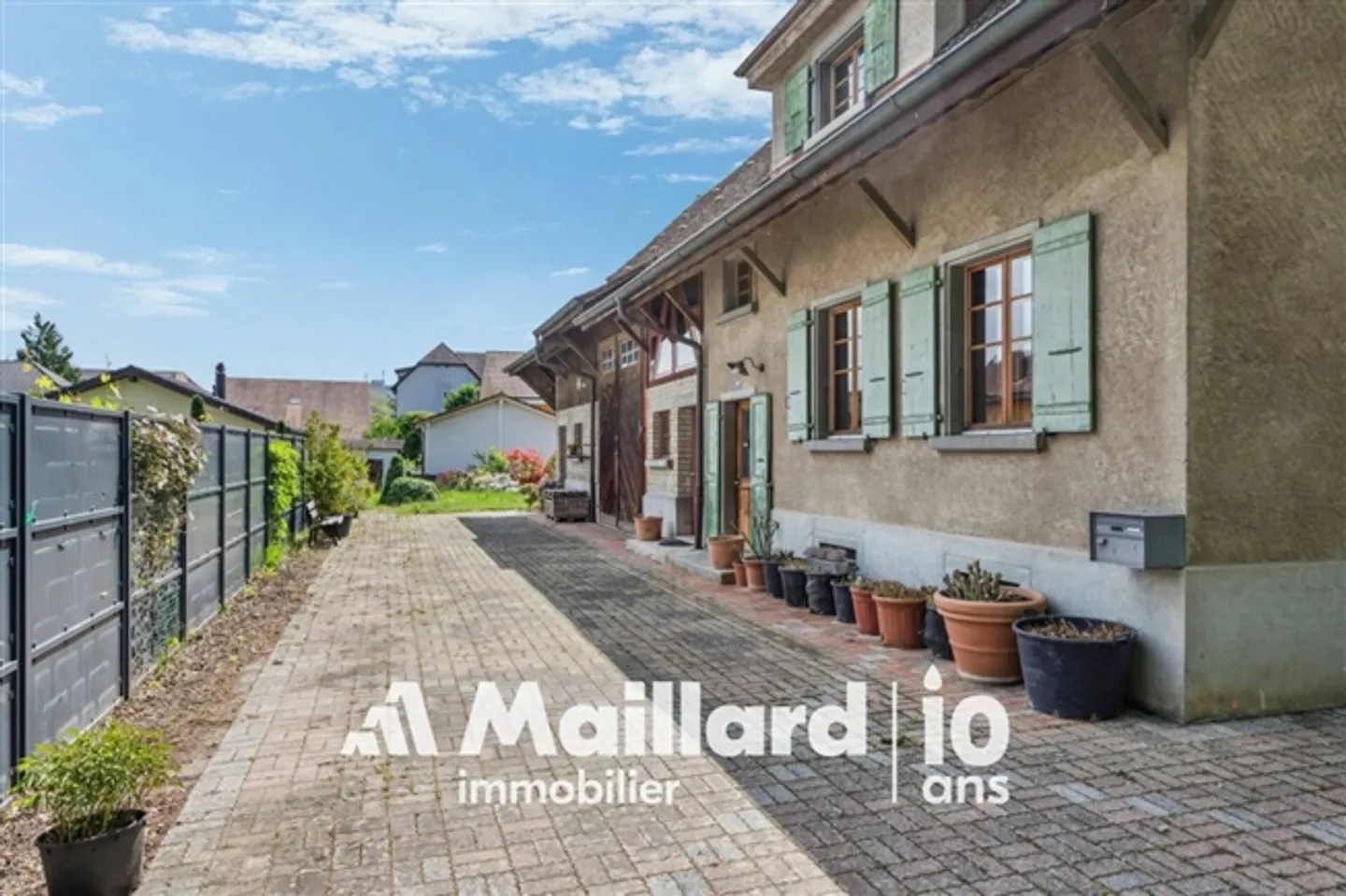 Maison individuelle avec potentiel de rénovation - Photo 2 sur 13