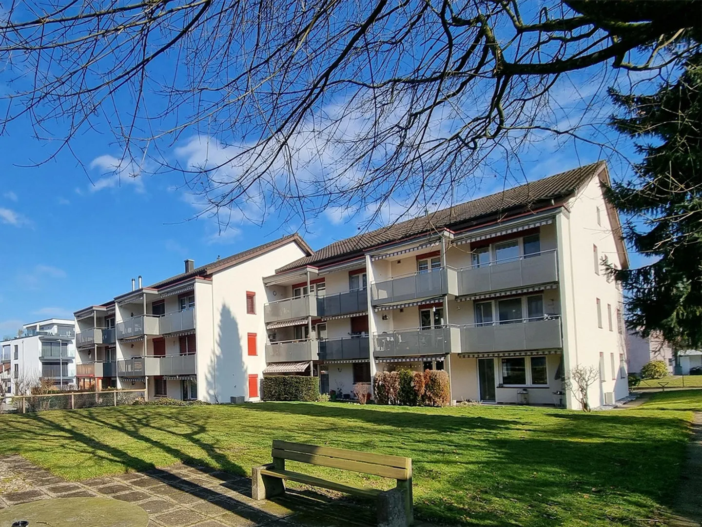 Condominio attraente di 4,5 stanze in una posizione tranquilla - Foto 1 di 8