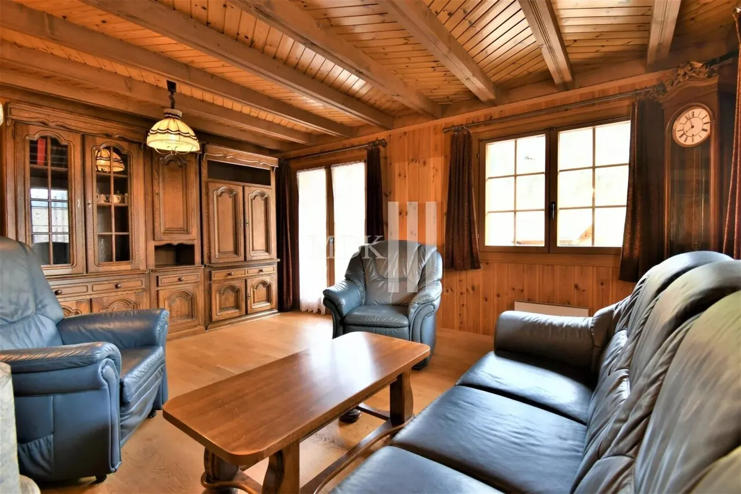 Bellissimo chalet in vendita nel centro del villaggio - Foto 1 di 13