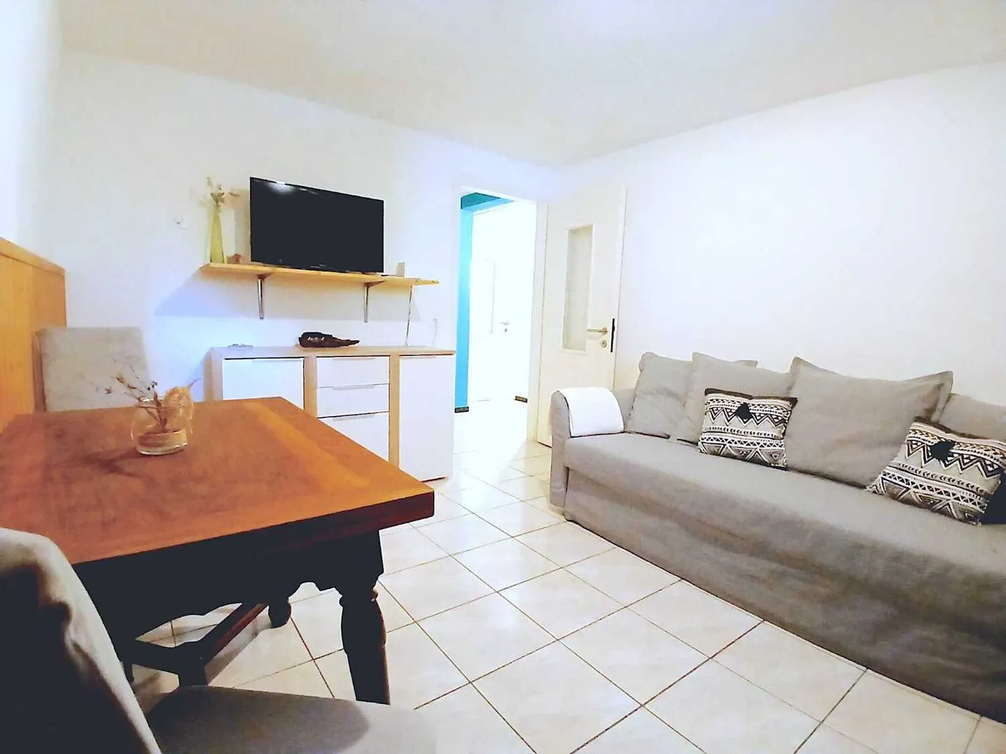 Cozy Garden Apartment with Terrace - Photo 2 of 10