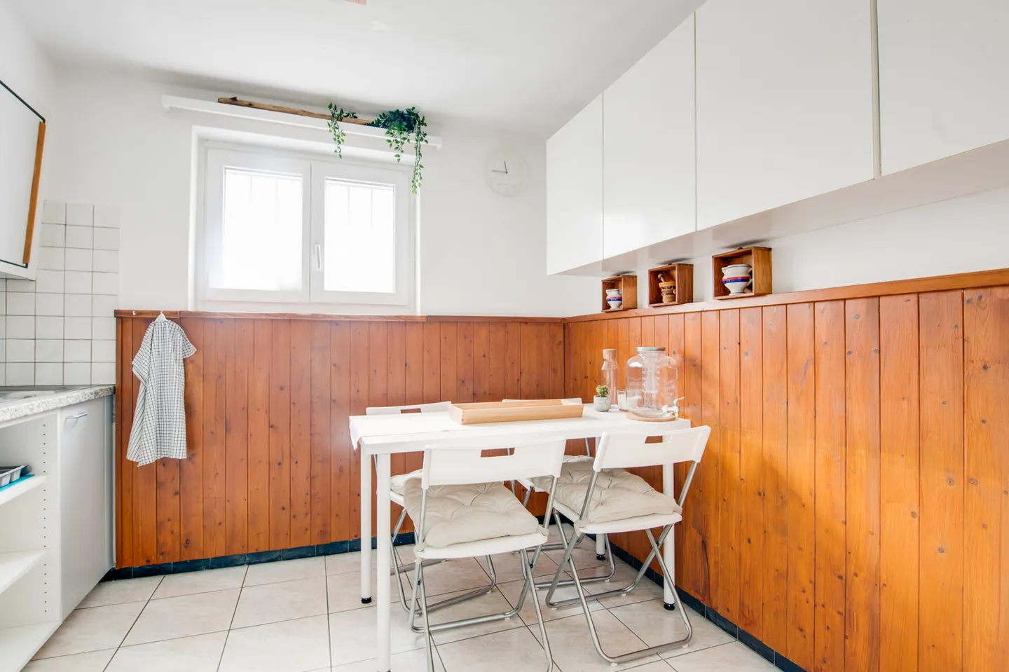 Cozy Garden Apartment with Terrace - Photo 4 of 10