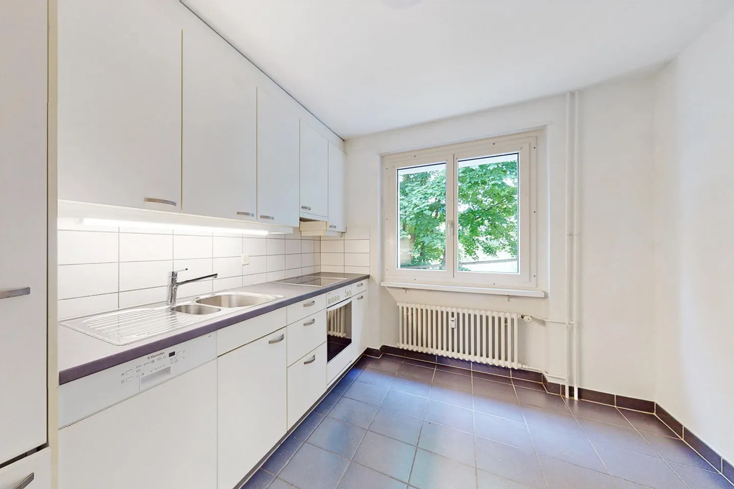 Grosszügige 4 Zimmer-Wohnung an ruhiger aber seenaher Lage - Photo 6 of 9