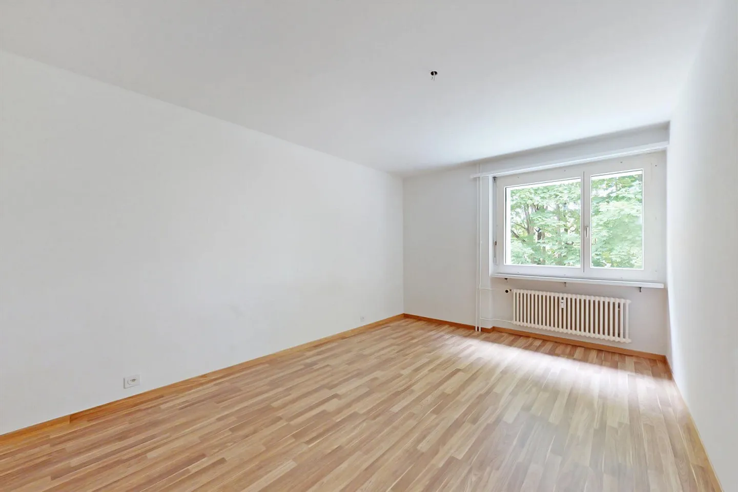 Grosszügige 4 Zimmer-Wohnung an ruhiger aber seenaher Lage - Photo 3 of 9