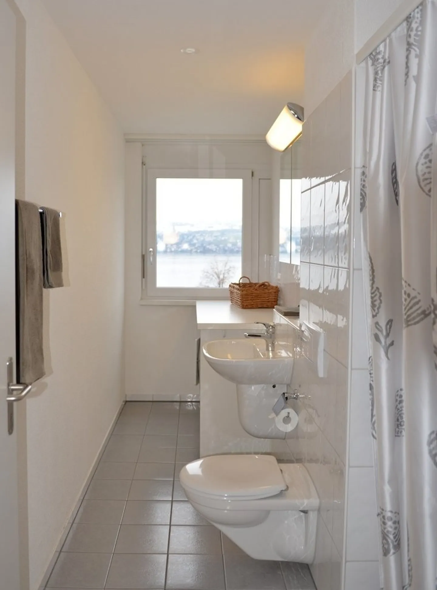 Modern 3.5-Room Apartment - Photo 5 of 5