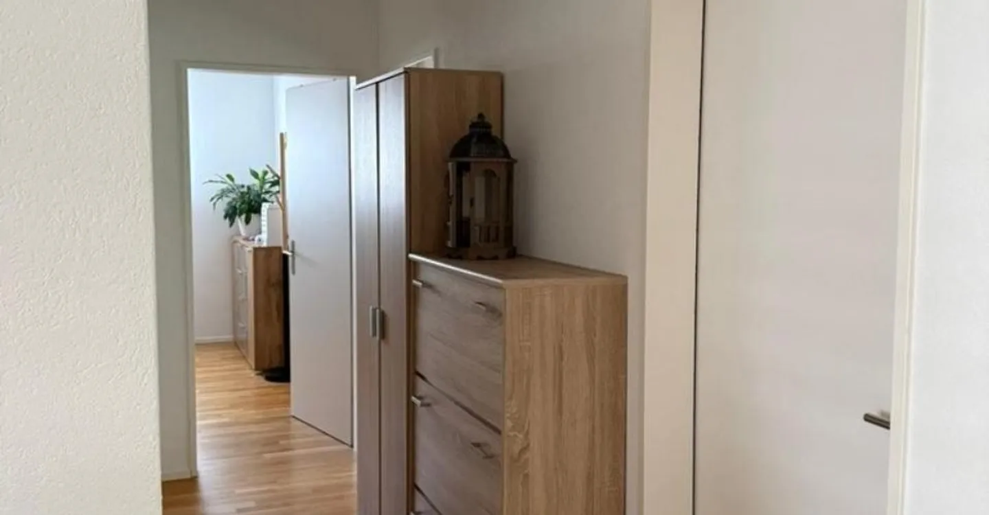 Moderno appartamento attico con grande terrazza in affitto - Foto 8 di 10