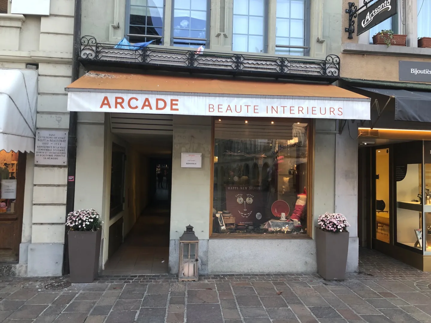 Commercial space for rent in the heart of Morges - Photo 1 of 10