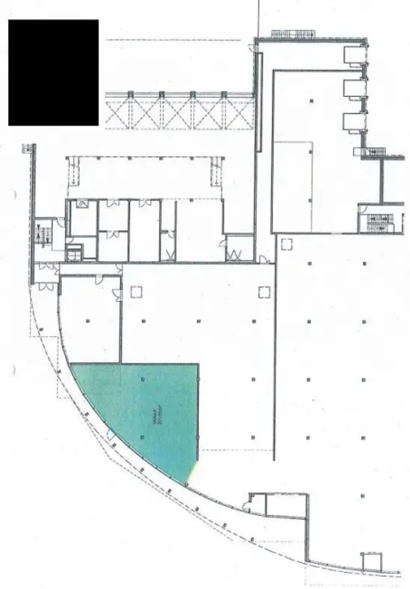 Espace commercial à louer dans le Plarenga Center - Photo 2 sur 5