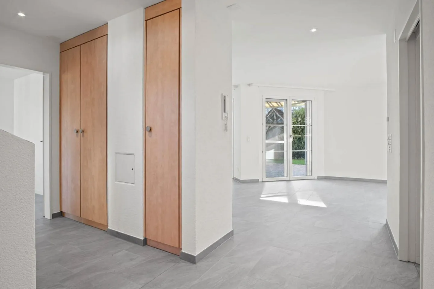 Spacious, renovated 6.5-room single-family house, one-sided attached... - Photo 6 of 13