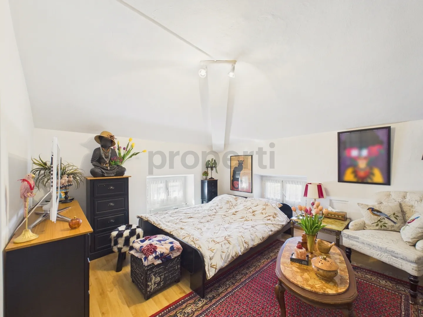 Elegant villa with 8.5 rooms and high-quality finishes, with large garage - Photo 9 of 13
