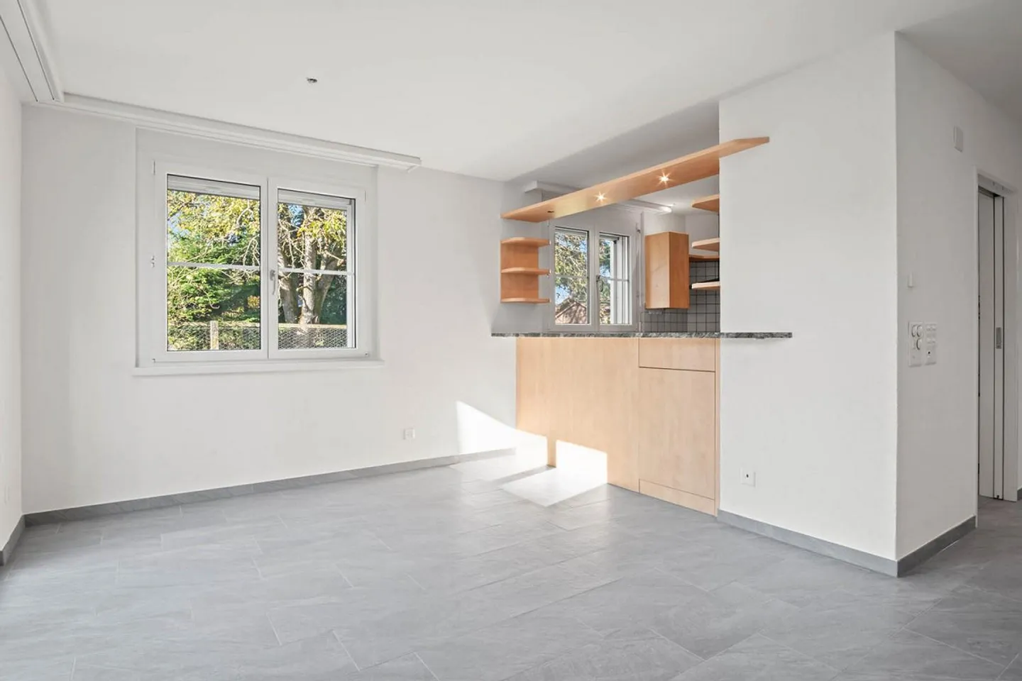 Spacious, renovated 6.5-room single-family house, one-sided attached... - Photo 7 of 13