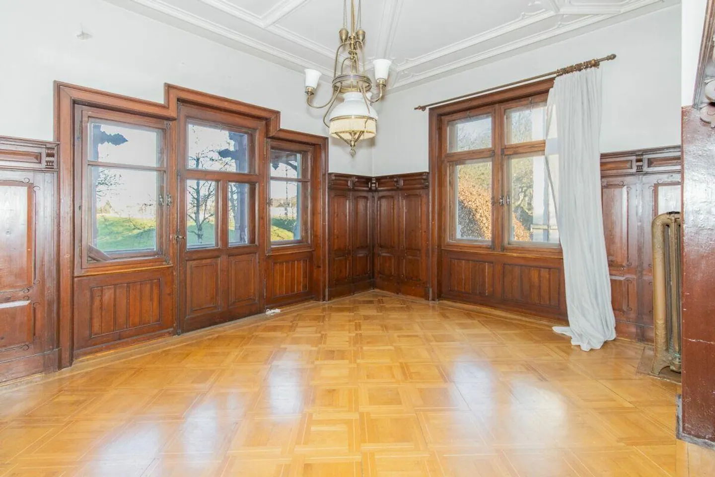 Villa urbaine élégante de 15,5 pièces dans un emplacement privilégié en bord de parc - Photo 6 sur 12