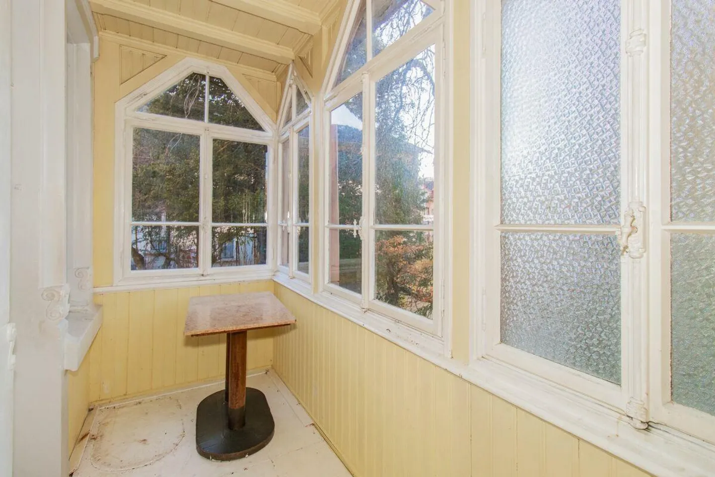 Villa urbaine élégante de 15,5 pièces dans un emplacement privilégié en bord de parc - Photo 11 sur 12