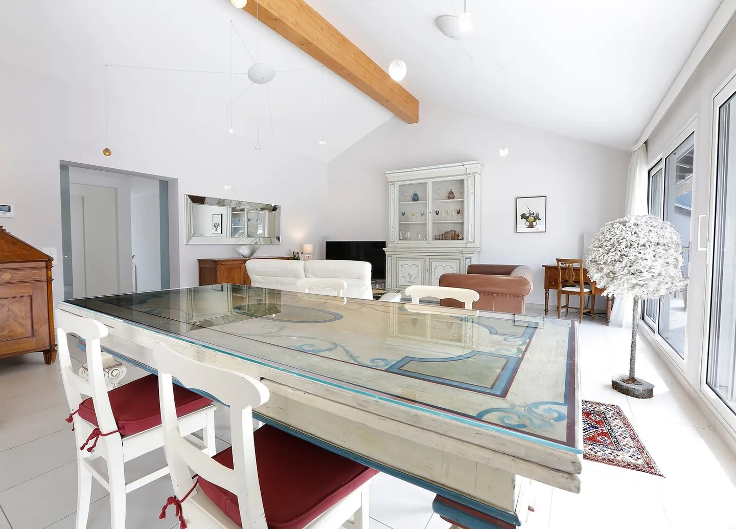 Appartement en attique, vue sur le lac et terrasse panoramique - Photo 4 sur 7