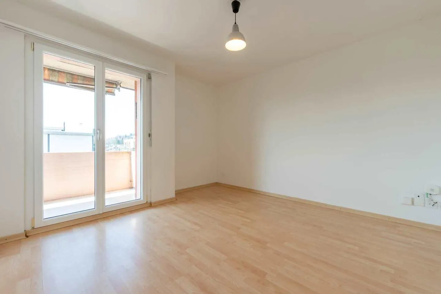 Casa attraente e conveniente in una buona posizione - Foto 1 di 5