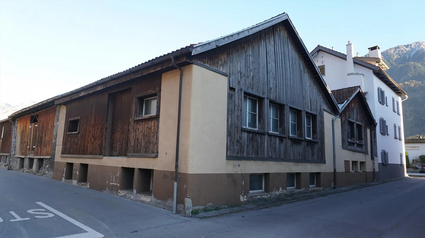 Felsberg - Multi-family house with 5 apartments and workshop/location - Photo 3 of 4