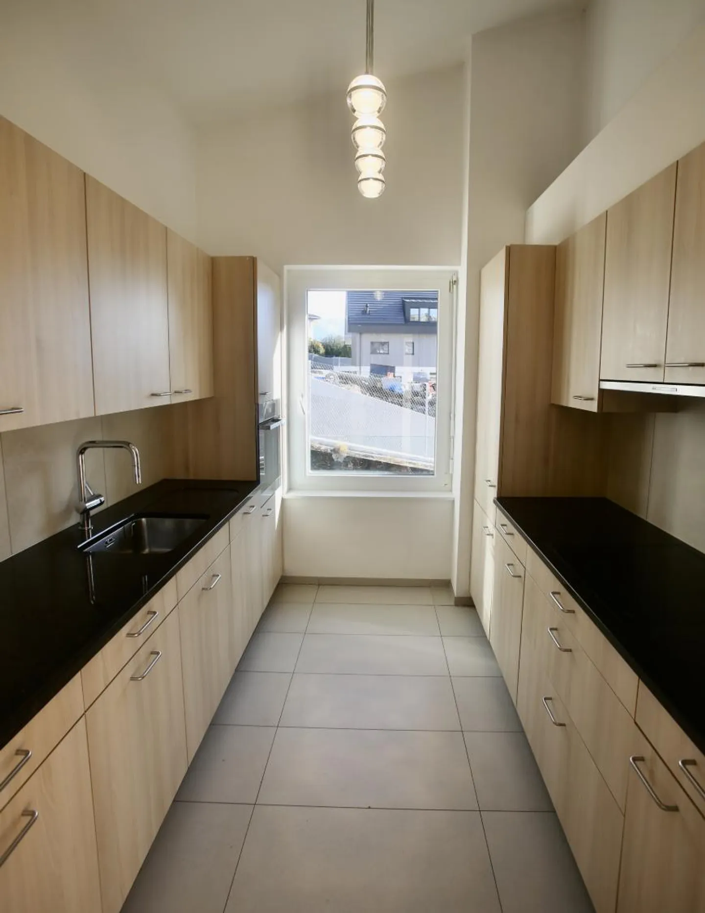 Casa Bifamiliare Moderna con Vista - Foto 8 di 18