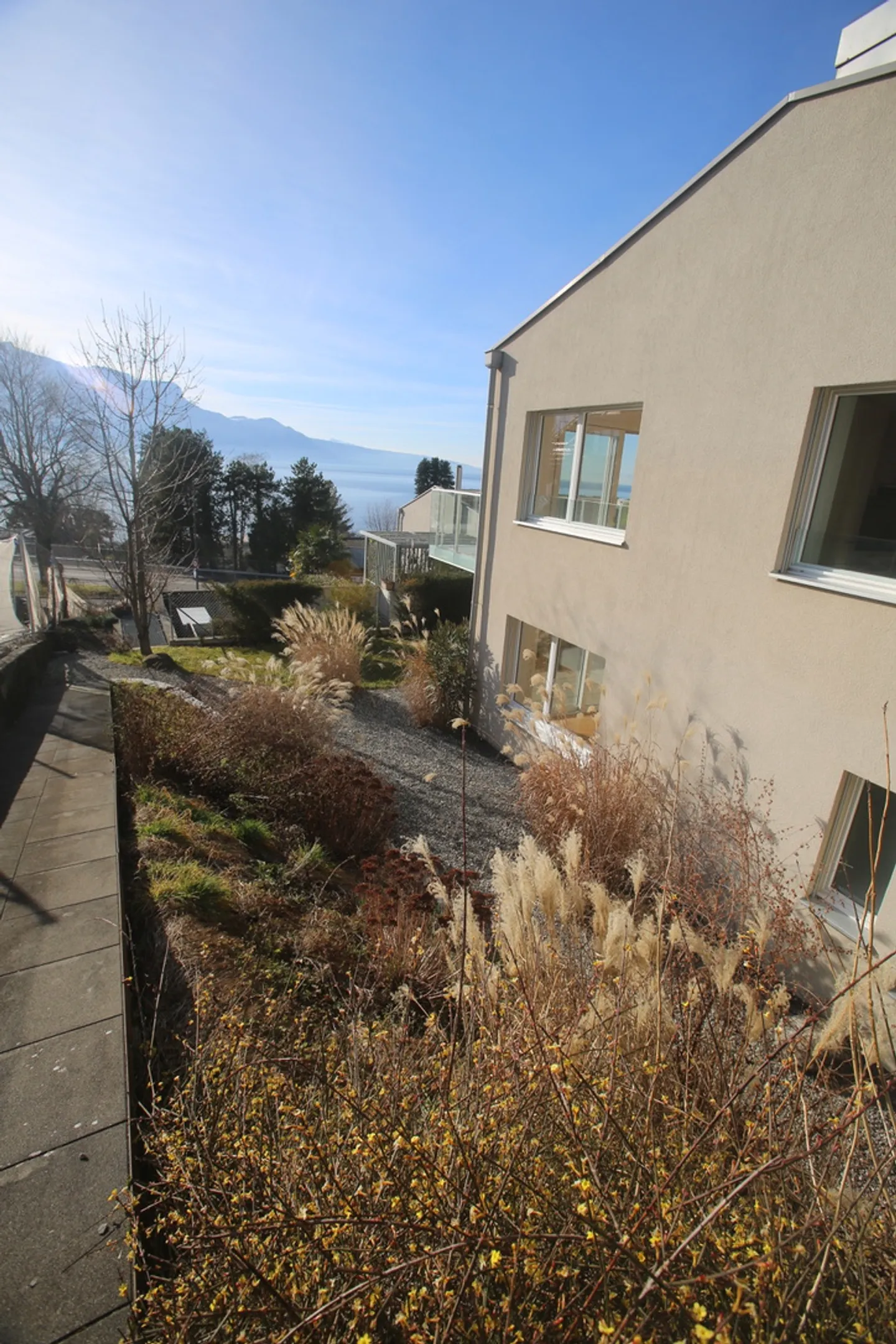 Casa Bifamiliare Moderna con Vista - Foto 17 di 18