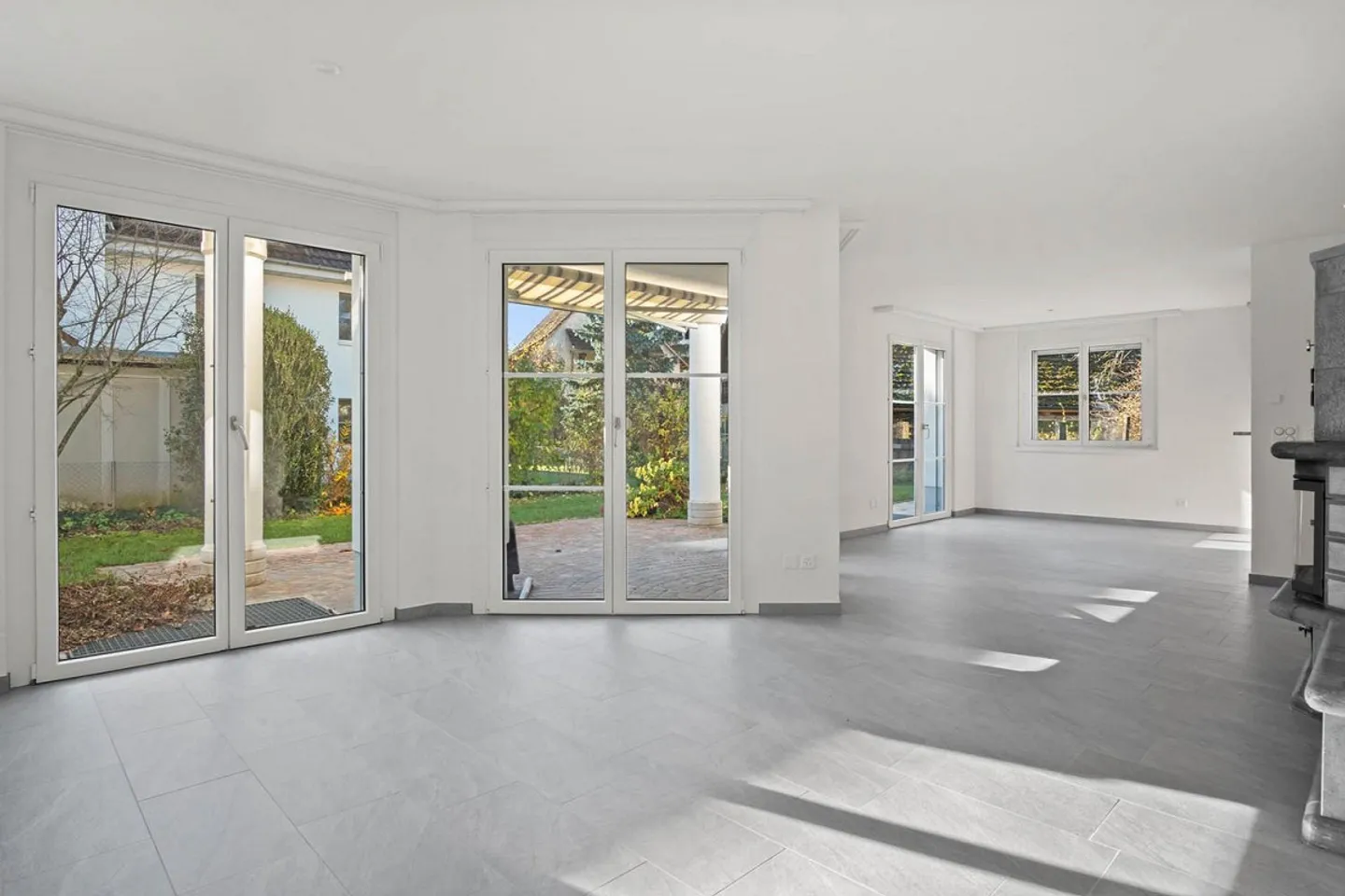 Spacious, renovated 6.5-room single-family house, one-sided attached... - Photo 9 of 13