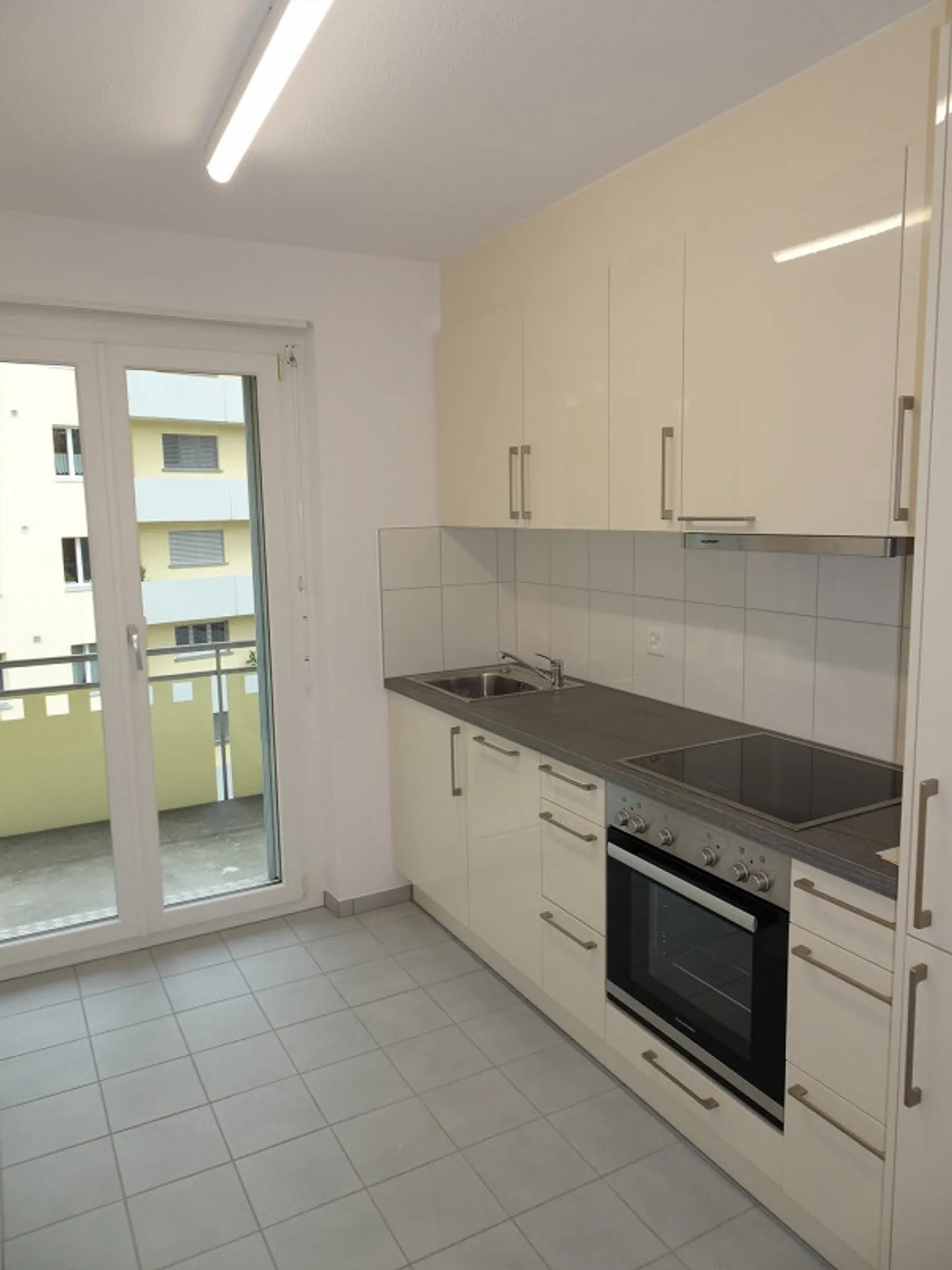 Appartamento 3 locali, luminoso, balcone soleggiato, centrale - Foto 1 di 8