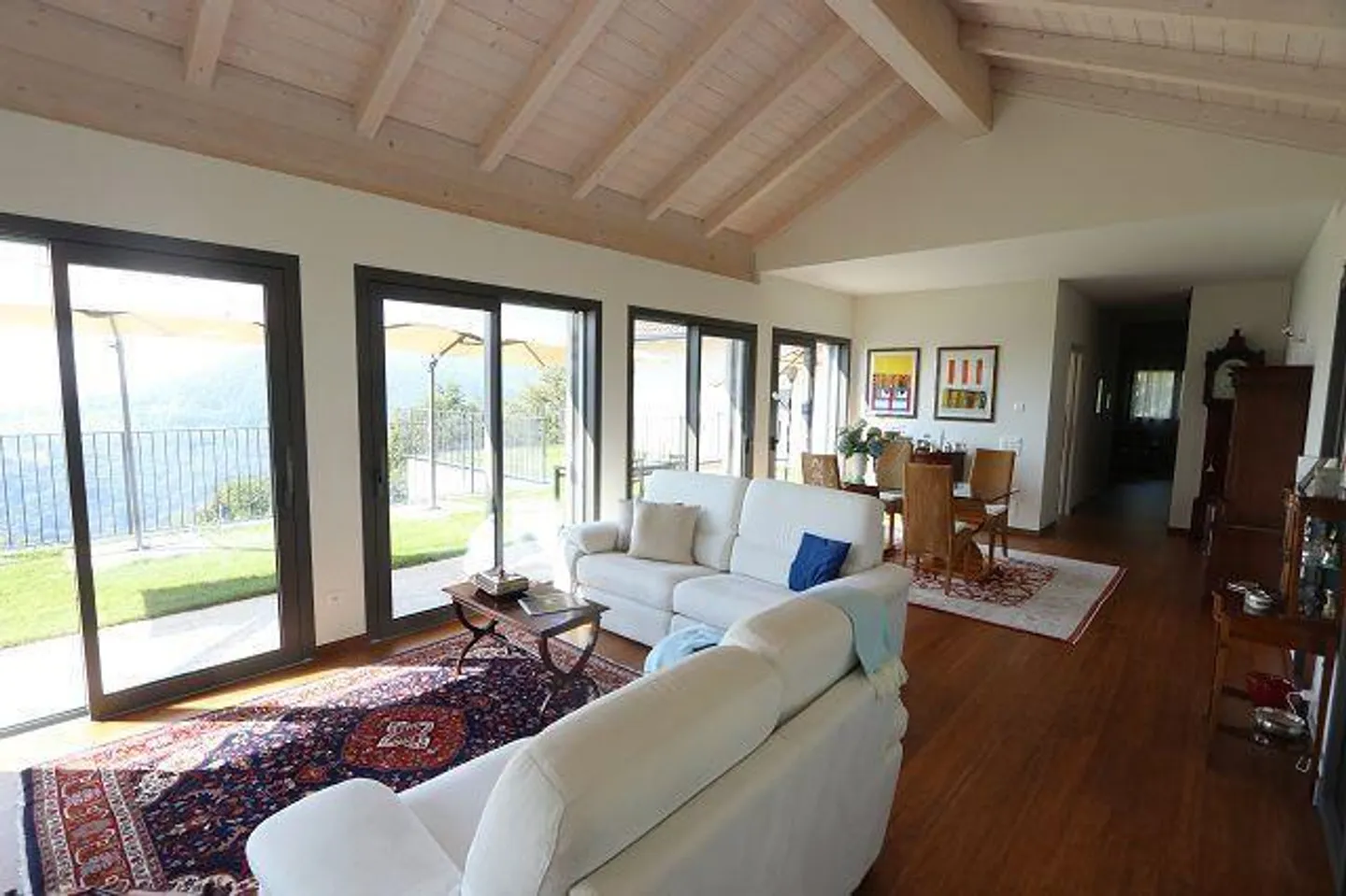 Villa 5 1/2 dans un emplacement très calme et ensoleillé avec vue - Photo 3 sur 35