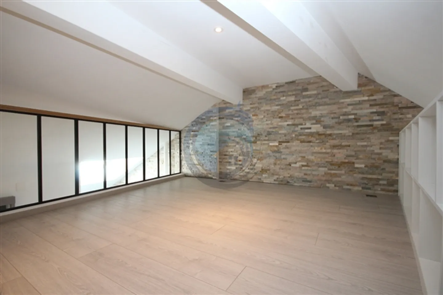 3.5-ROOM MAISONETTE APARTMENT IN THE HEART OF VEVEY'S OLD TOWN - Photo 6 of 12