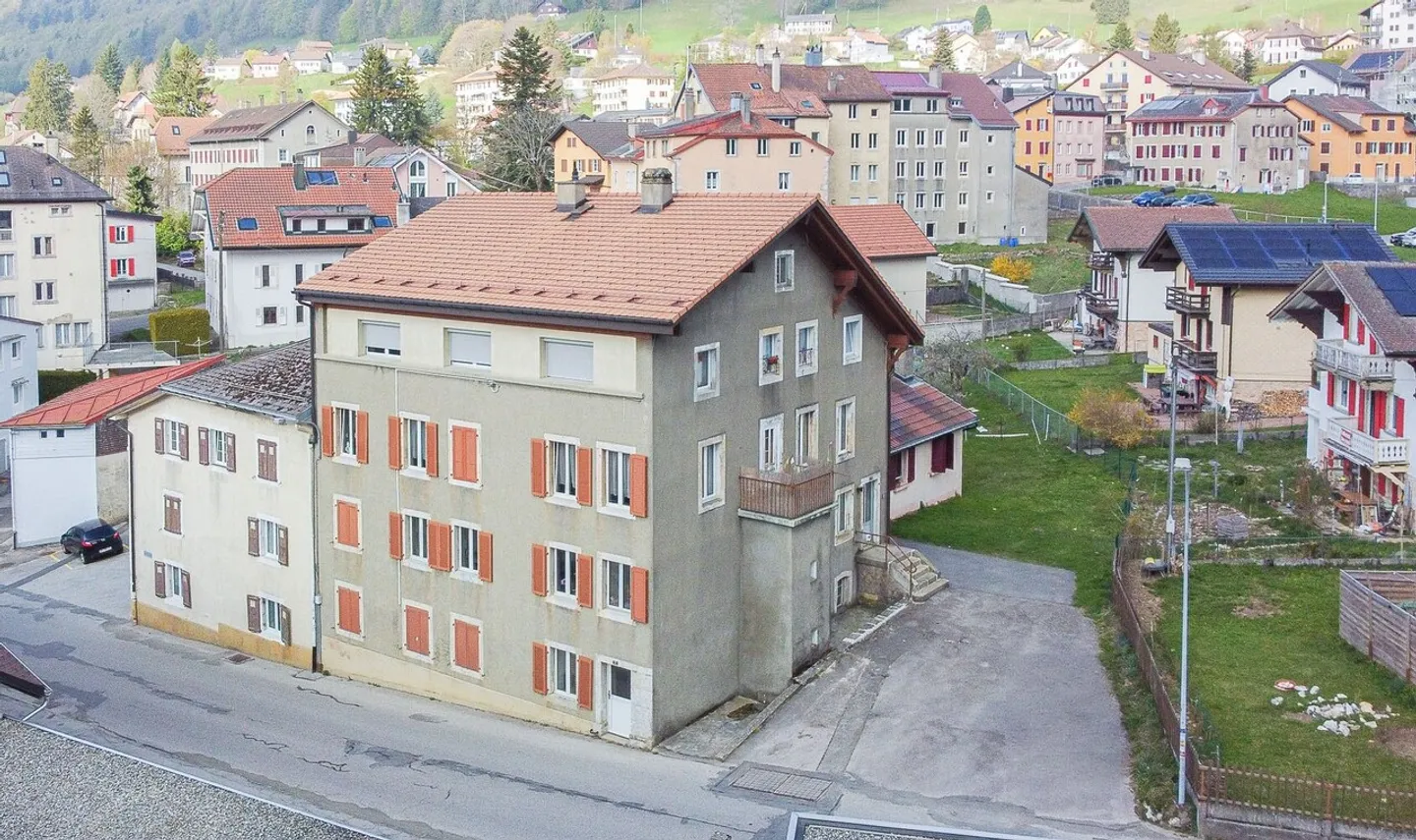 Investitionsobjekt in Ste-Croix - Foto 1 von 24