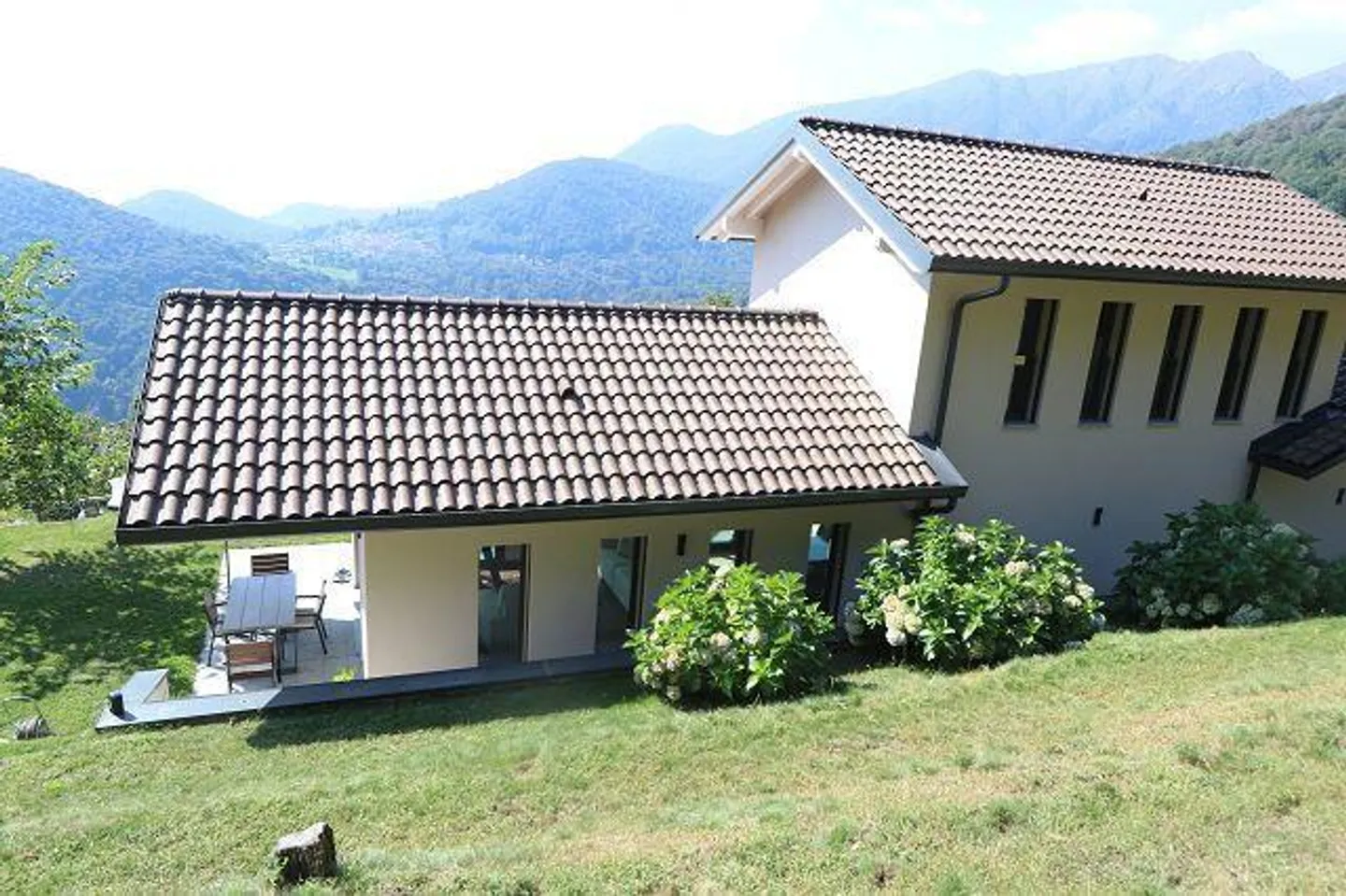 Villa 5 1/2 dans un emplacement très calme et ensoleillé avec vue - Photo 28 sur 35