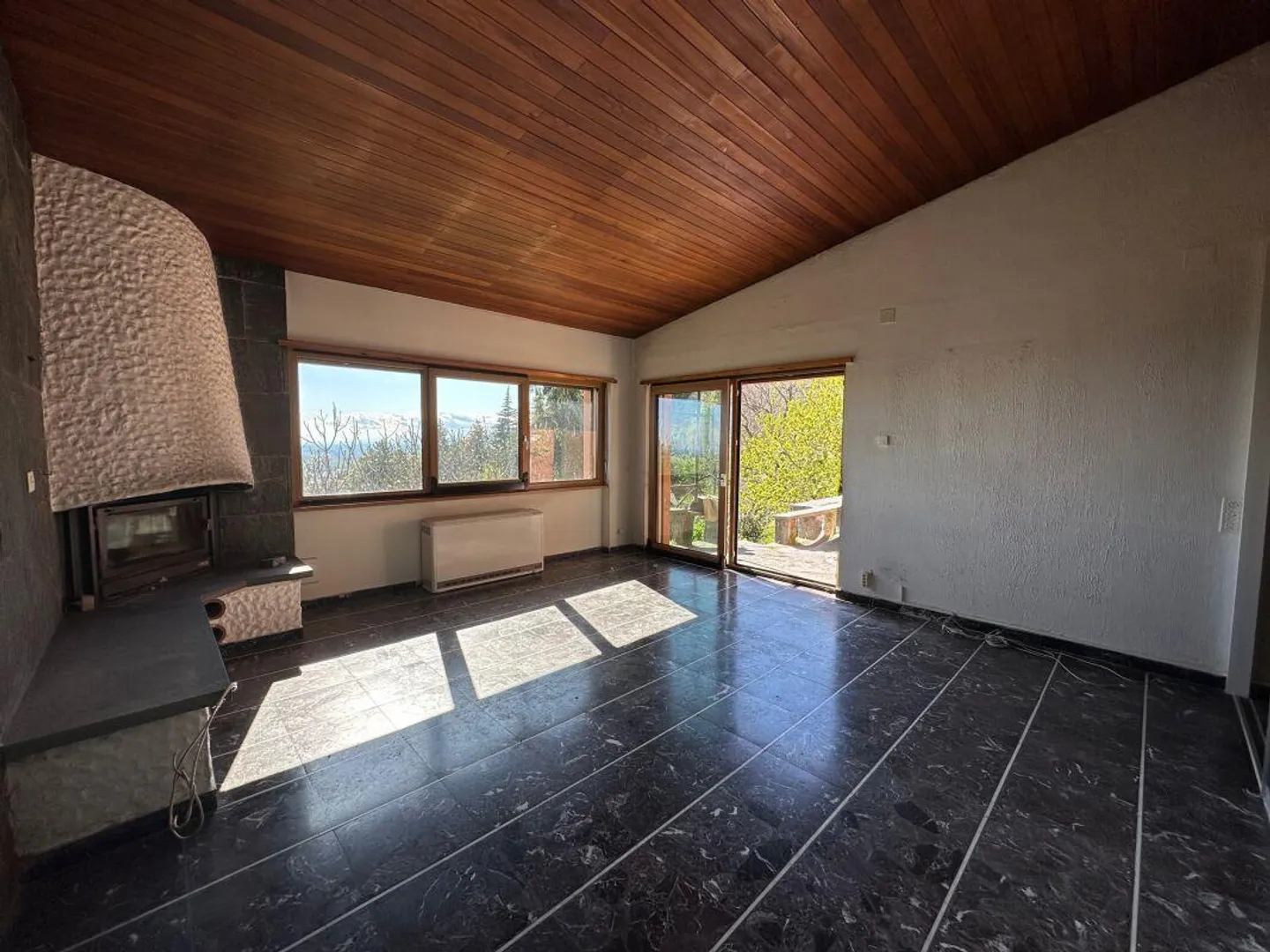 Sagno, Muggio Valley: single-level home with iconic views and a clear value-add story - Photo 2 of 10