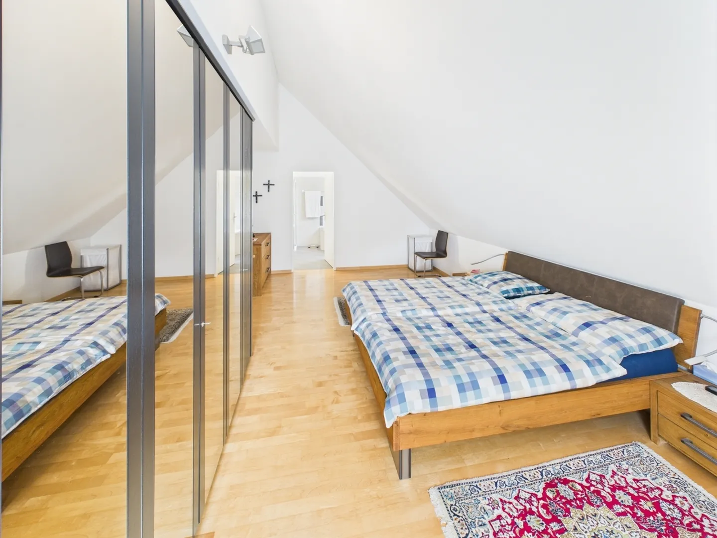 Ampio appartamento attico di 5,5 locali con accesso in ascensore, Nürensdorf - Foto 6 di 13