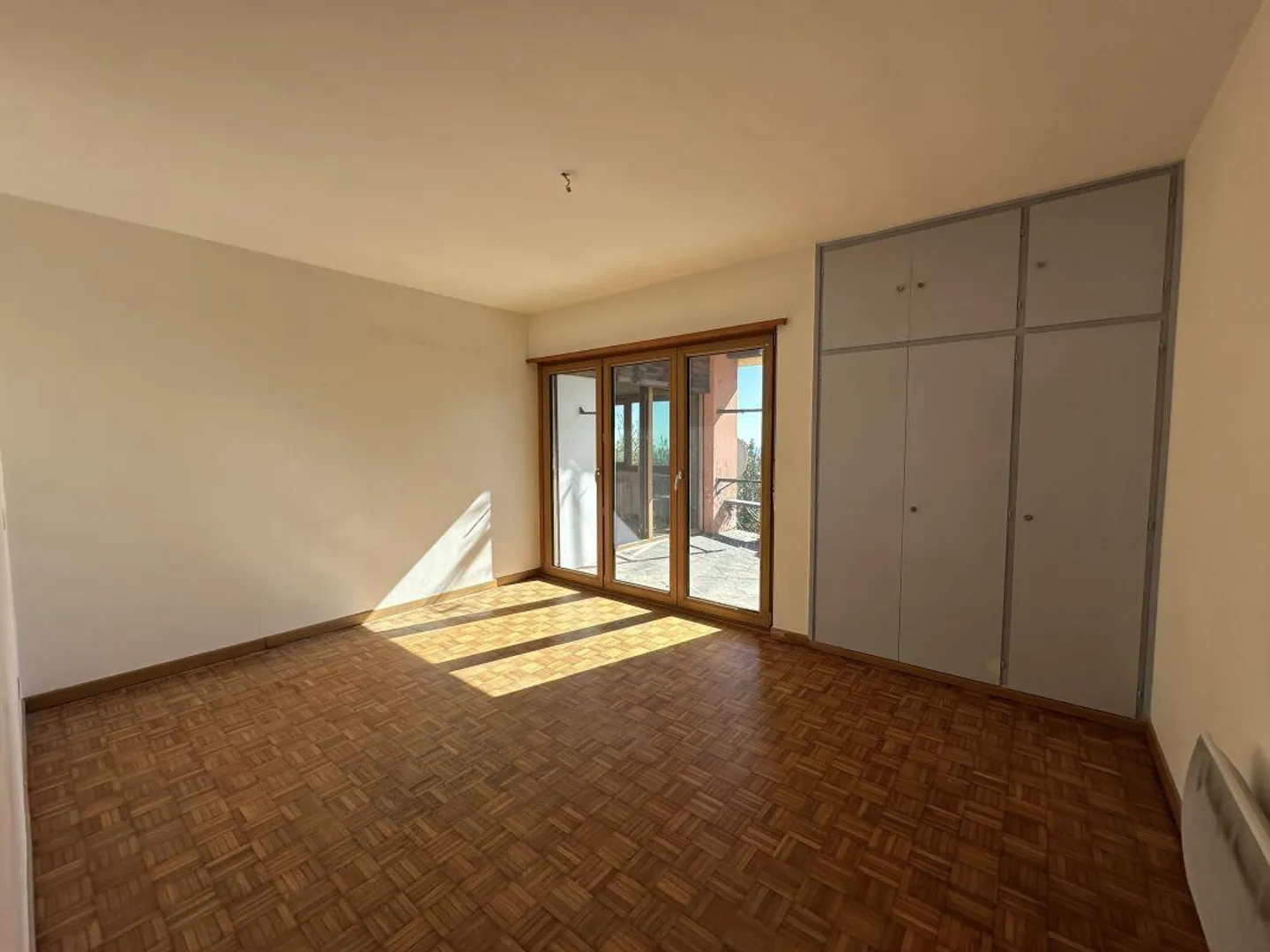 Sagno, Muggio Valley: single-level home with iconic views and a clear value-add story - Photo 8 of 10